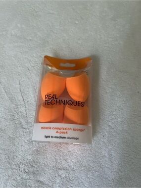Real Techniques Orange Makeup Sponges 4-Pack